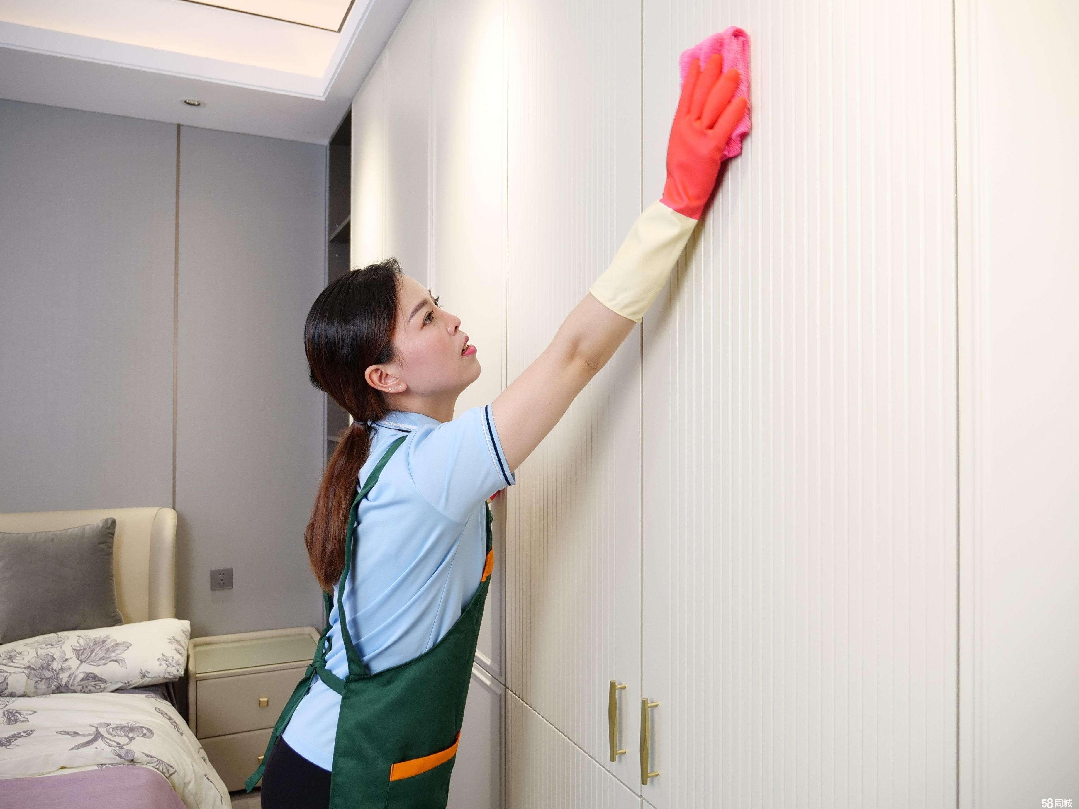 保洁、空调清洗上门服务、公司保洁、油烟机清洗、开荒保洁、擦玻璃、窗帘清洗